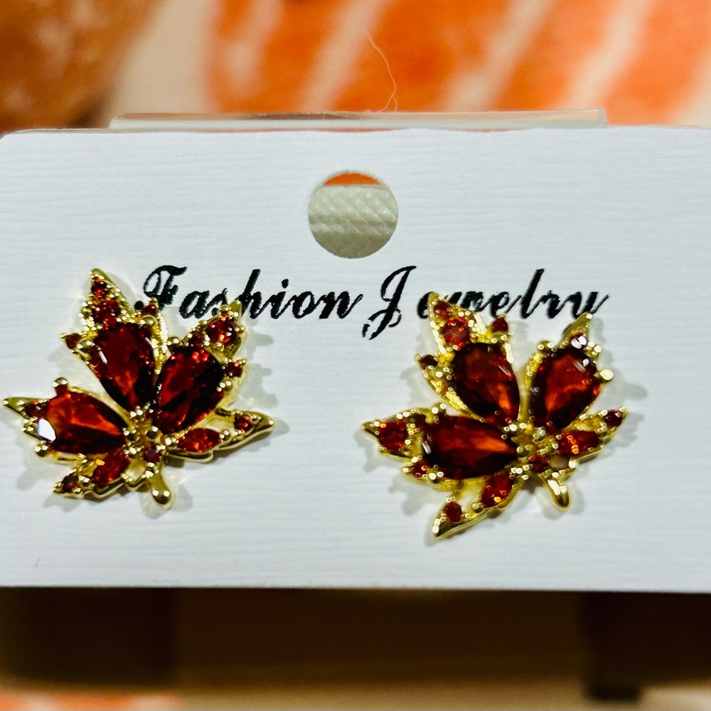Maple Leaf Rhinestone Earrings - Picture 4 of 9